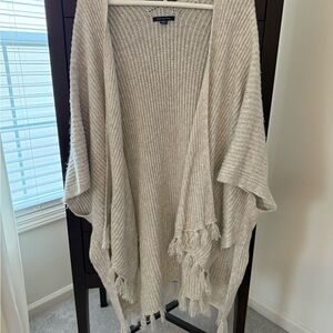 NWOT, American Eagle Cream Knit Poncho